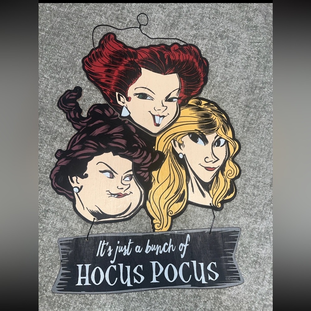 Disney Hocus Pocus Halloween sign